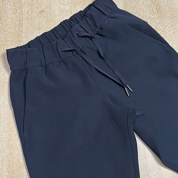 Lululemon On The Fly Pant *Woven 27" - Picture 2 of 6